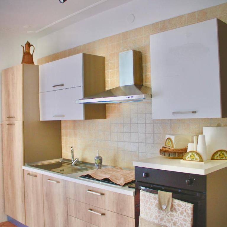 Giusy's House. Strategic Geographic Location! - Appartamento - 14