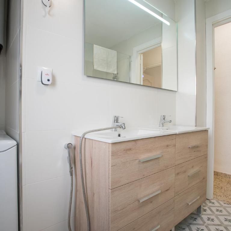 Cepero Malaga Center habitación 1 - Habitación Doble con baño compartido - 9