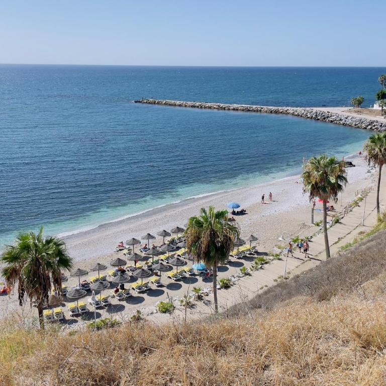 Tu Paraíso Frente al Mar Ático en Benalmádena - Apartamento de 2 dormitorios - 40