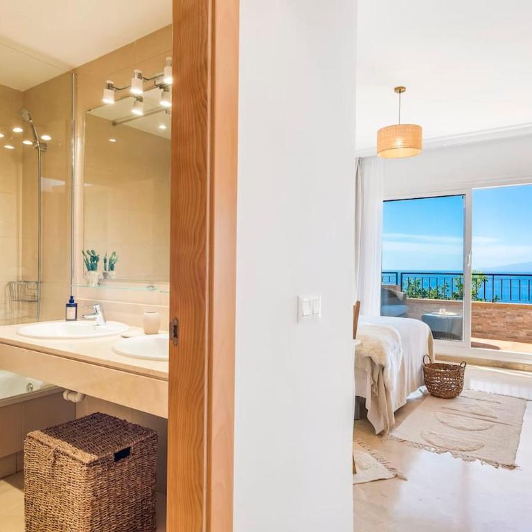 Modern bright and welcoming ocean view apartment - Apartamento - 16