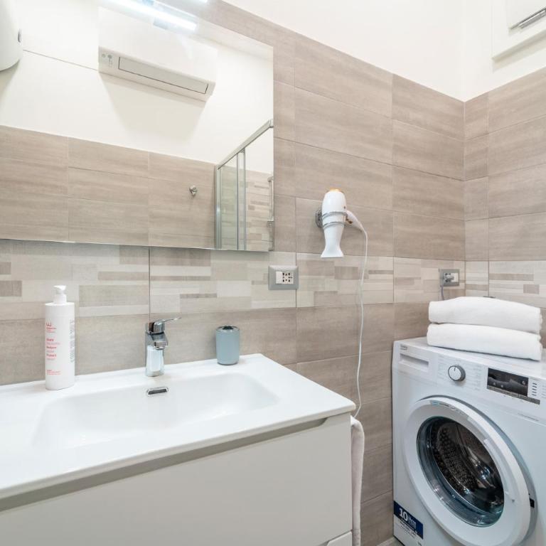 Modern Apartment at Via Carloni by Wonderful Italy - Appartamento - 15