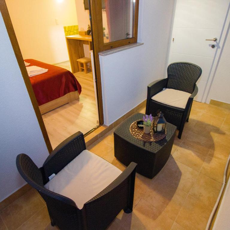 "VILLA DENY" Boutique HOTEL - included "FREE PARKING" - Deluxe Double Room with Balcony - 8