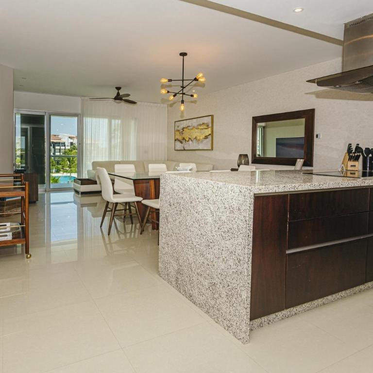 NEW !! Casa Miramar Ocean View 325 S apts - Two-Bedroom Apartment - 17