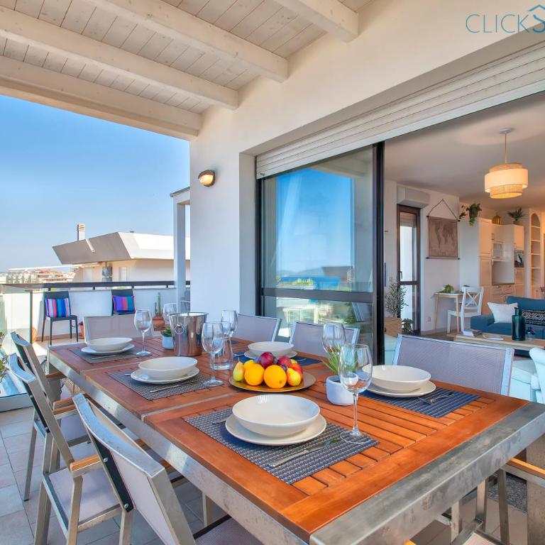 Alghero Appartamento Nereidi sul mare Attico con incredibile vista e verande per 8 persone - Four-Bedroom Vacation Home - 2