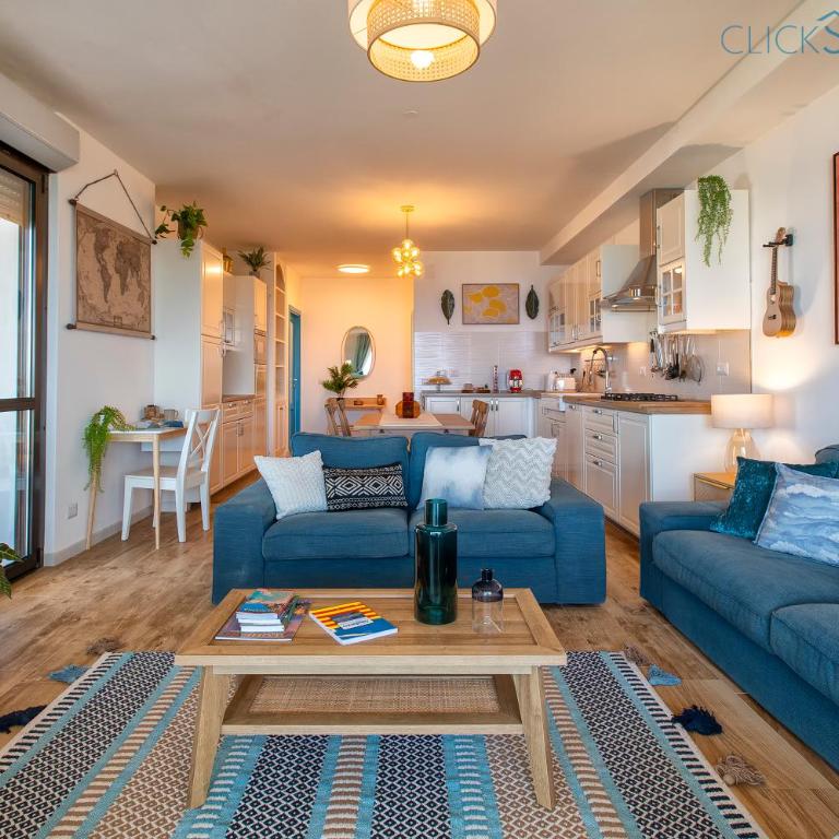 Alghero Appartamento Nereidi sul mare Attico con incredibile vista e verande per 8 persone - Four-Bedroom Vacation Home - 27