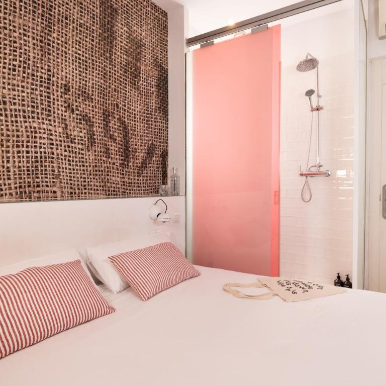 Chic & Basic Tallers Hostal - Double Room - 3
