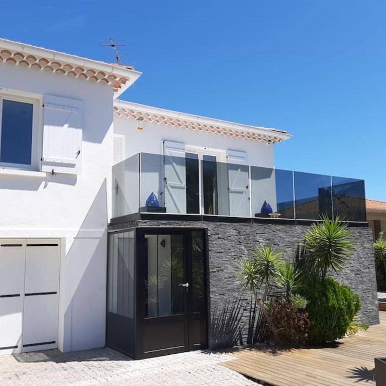 Villa Solaris, proche plages et centre St Aygulf - Villa con 3 Camere da Letto - 4