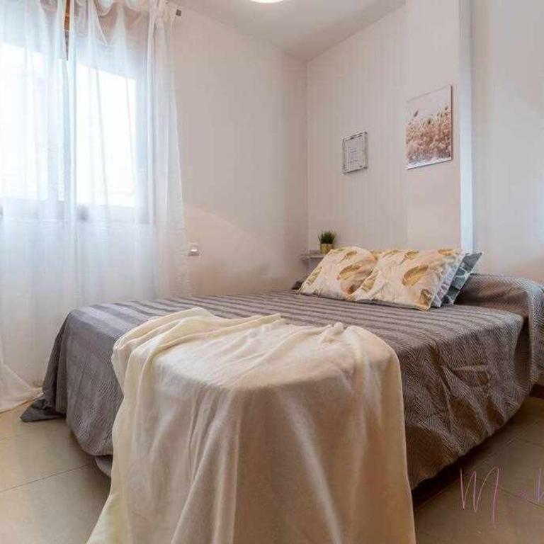 Apartamento 4 en Estadio Sevilla 8 plazas y metro - Apartamento de 3 dormitorios - 2