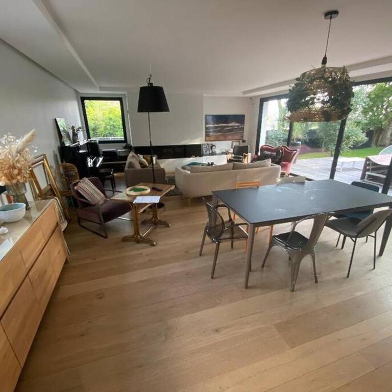 Maison d'architecte décorée avec soin - Villa 3 Chambres - 12