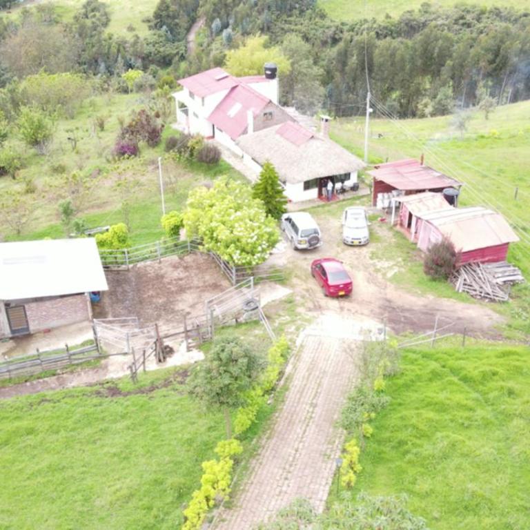 Cabaña Campestre La Esperanza - Three-Bedroom Chalet - 9