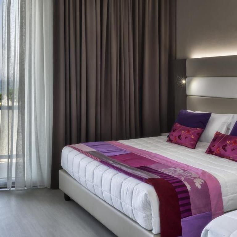 Hotel Boemia - Superior Triple Room - 5