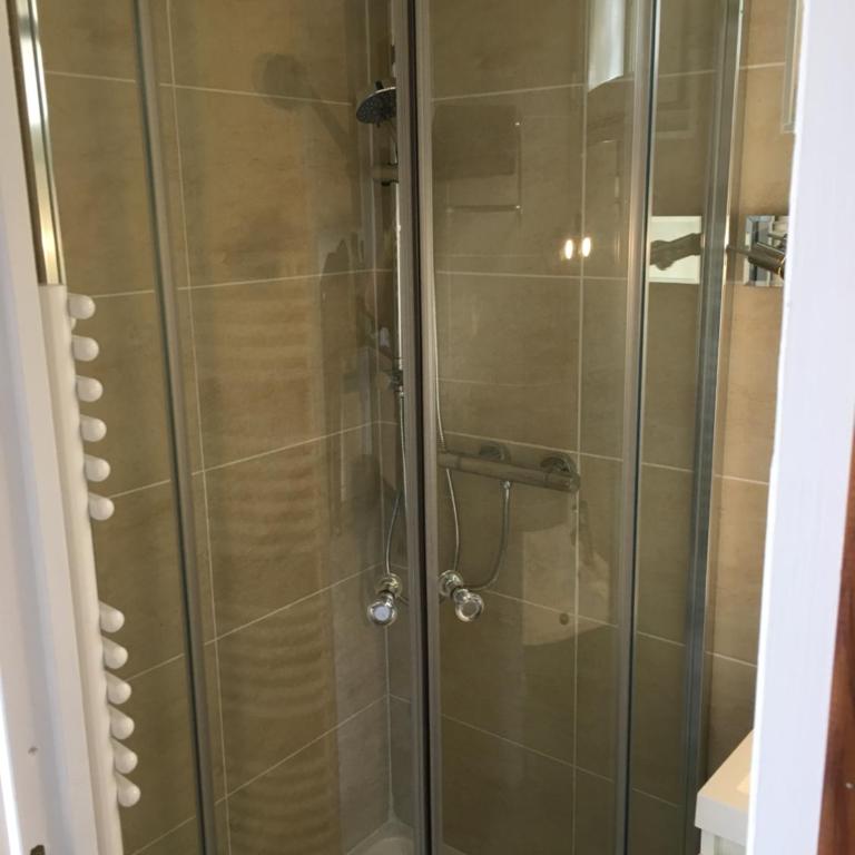Cocon à la montagne - Appartement 1 Chambre avec Balcon et Vue sur les Montagnes - 11