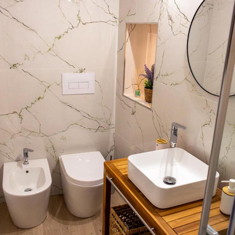 Daria's home apartment rooms - Double Room with Private Bathroom - 8