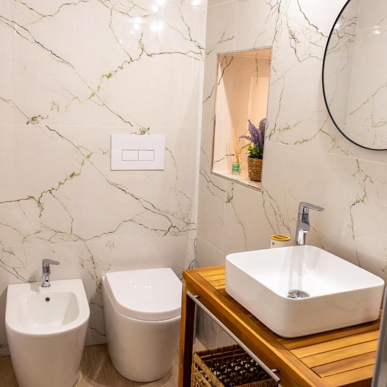 Daria's home apartment rooms - Double Room with Private Bathroom - 16