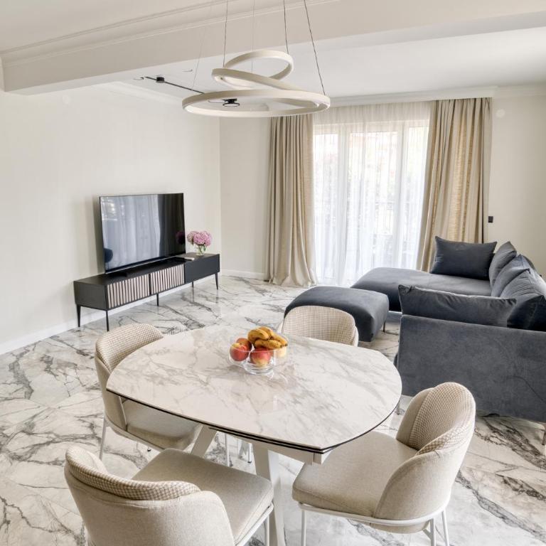 Apt "Royal Oak" 2 Bedroom with Garage Parking - Apartman sa 2 Spavaće Sobe - 14