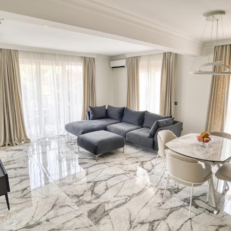 Apt "Royal Oak" 2 Bedroom with Garage Parking - Apartman sa 2 Spavaće Sobe - 11