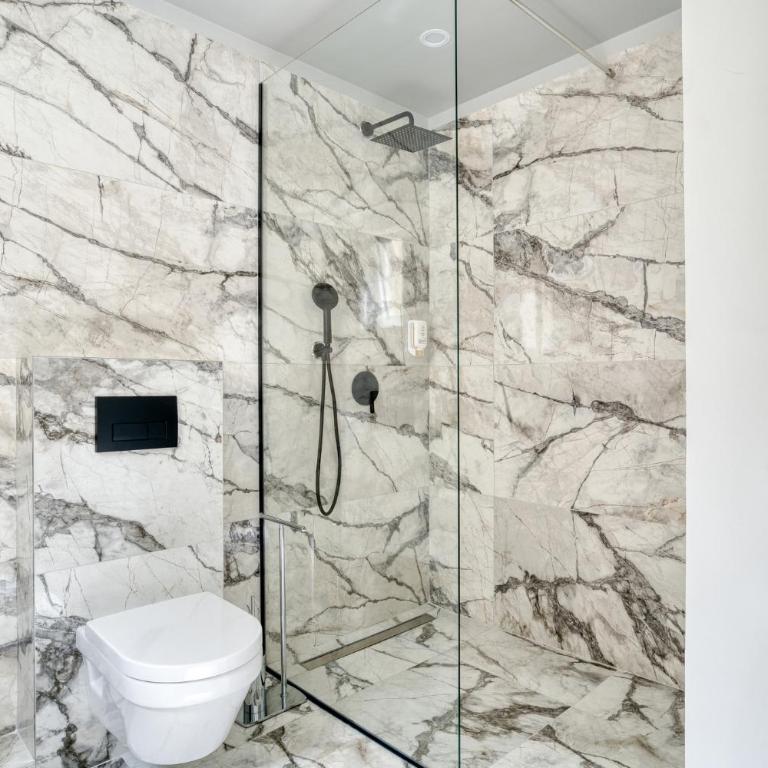 Apt "Royal Oak" 2 Bedroom with Garage Parking - Apartman sa 2 Spavaće Sobe - 41