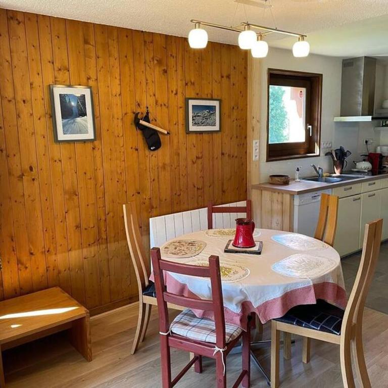 Charming Bright Spacious Village Walk to lift Hike - Appartement 2 Chambres - 23