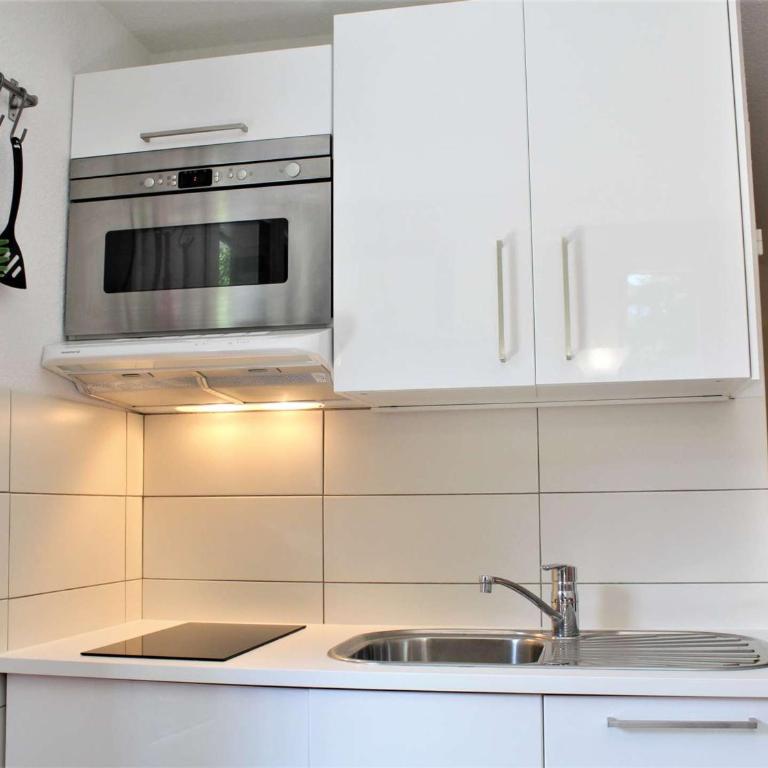 Studio 4 pers. avec balcon sud, calme, parking gratuit - Risoul 1850 - Appartement 1 Chambre - 8