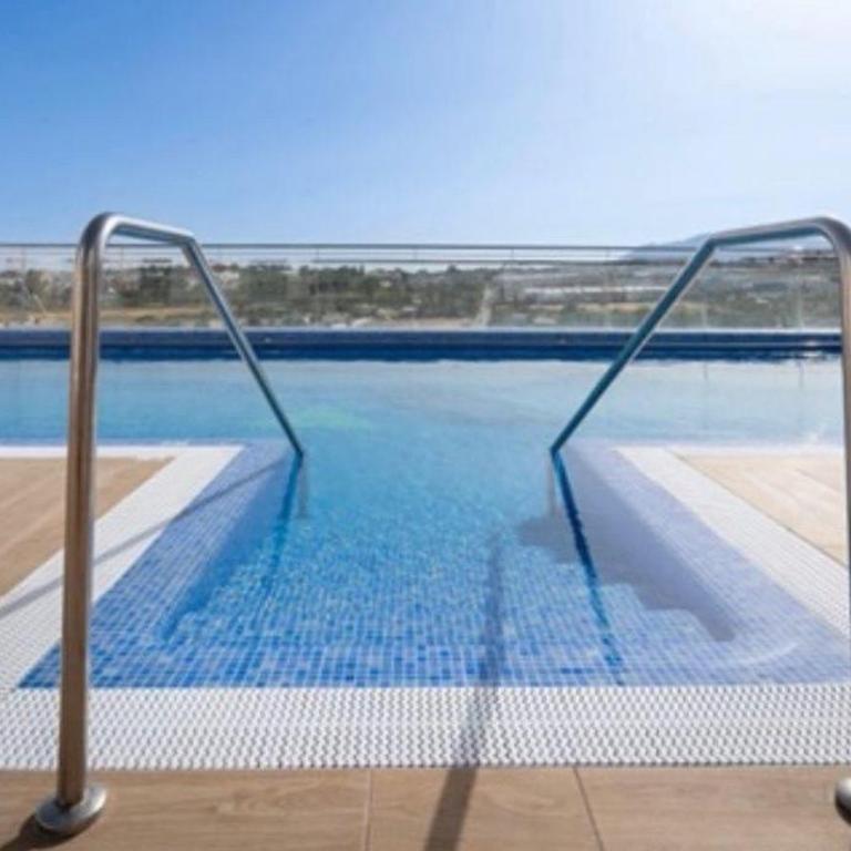 Beautiful Rooftop Pool 3Bed - Apartamento de 3 dormitorios - 1