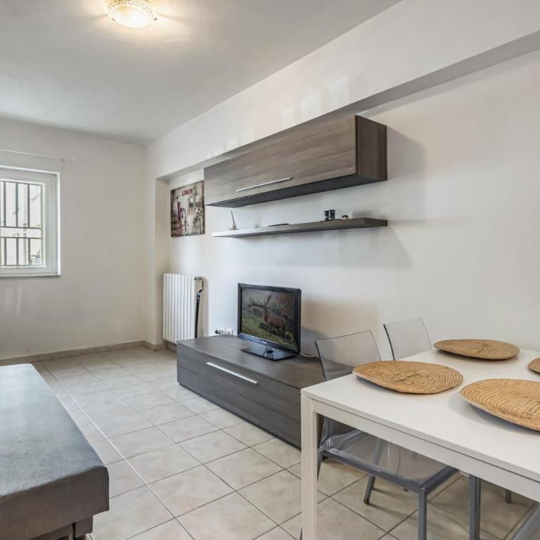 GuestHost - Viareggio Modern Apartment with Wifi! - Appartamento con 1 Camera da Letto - 1