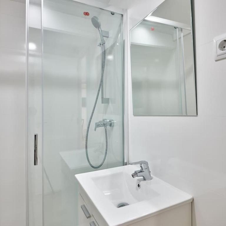 NEW Plaza Elíptica Metro Bus 15 min centro 3d Luxe reformado - Three-Bedroom Apartment - 14