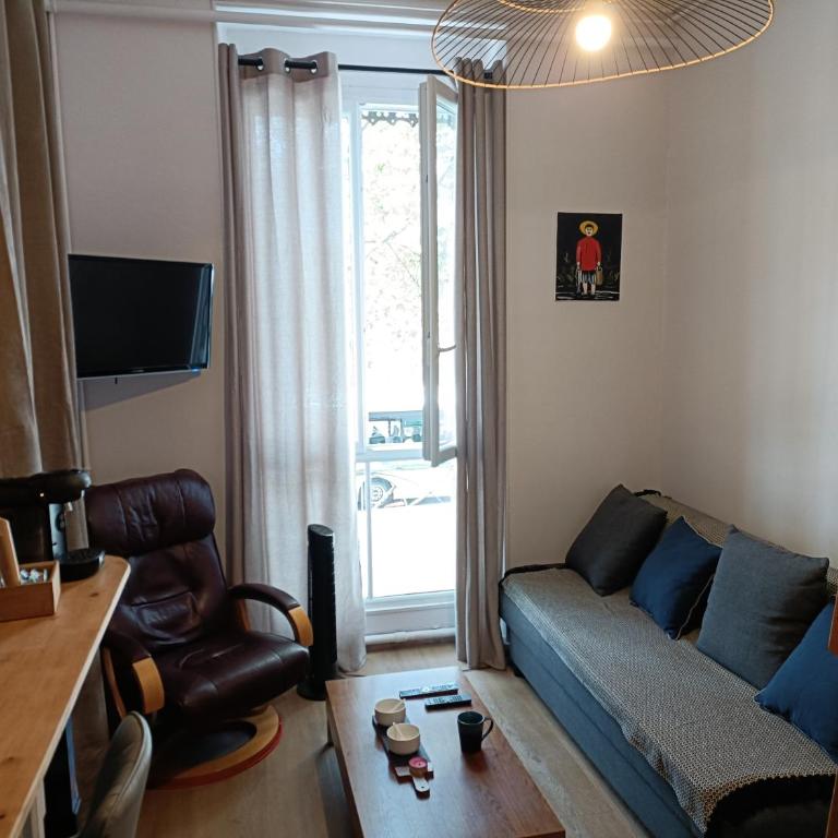 Studio cosy rénové -Hyper centre Grenoble, 1 min Gare-Tram - Appartement 1 Chambre - 3