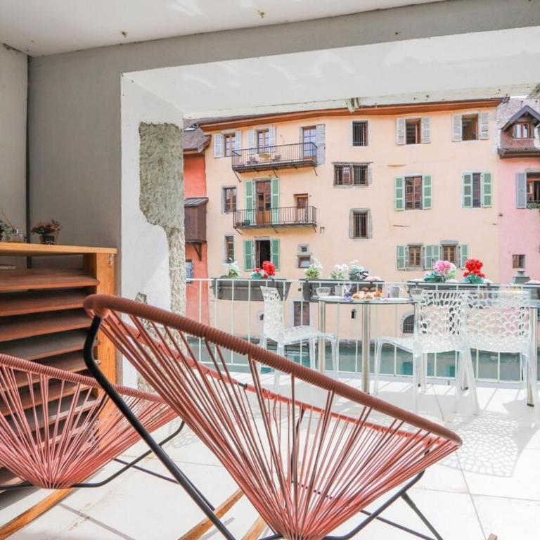 L'Eau Vive Jacuzzi et Sauna en vieille ville 5 - Deluxe Apartment - 7