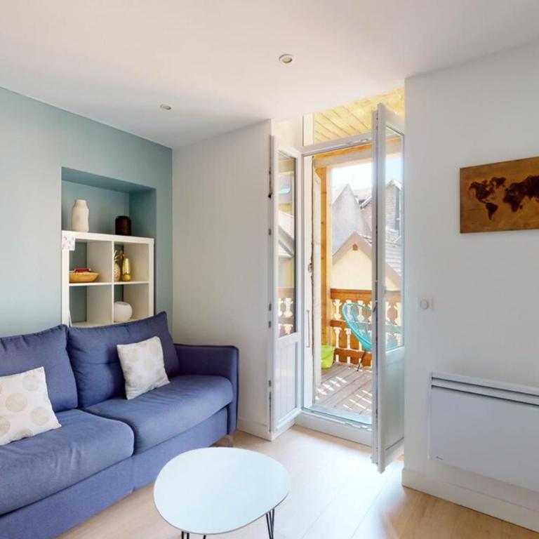 Le Royale w balcony - Apartment - 1
