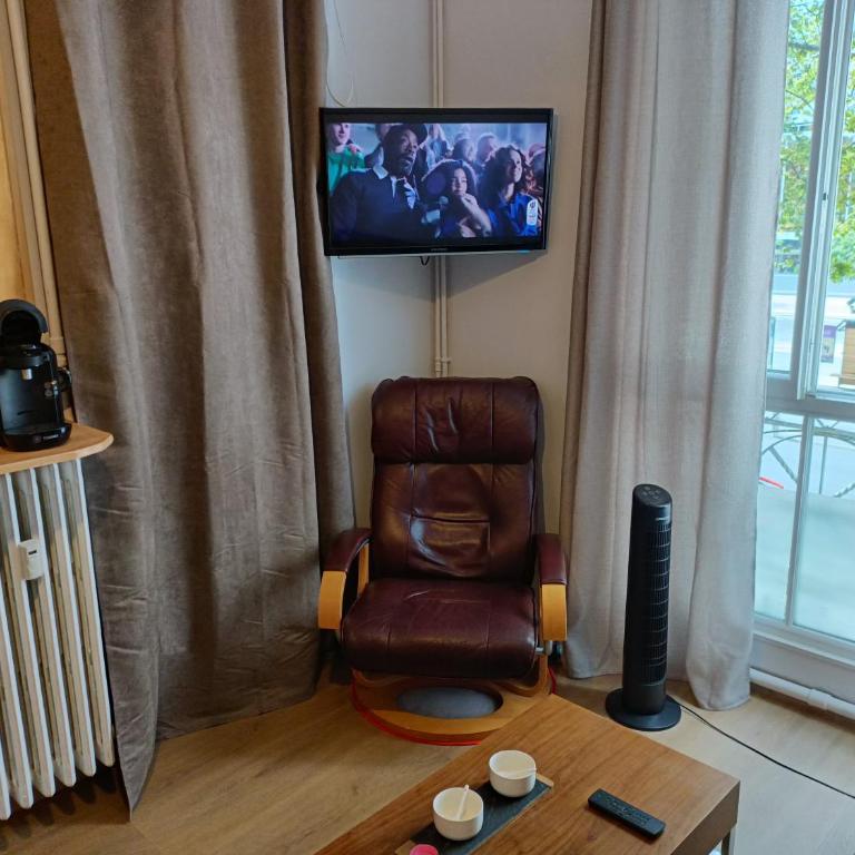 Studio cosy rénové -Hyper centre Grenoble, 1 min Gare-Tram - Appartement 1 Chambre - 20