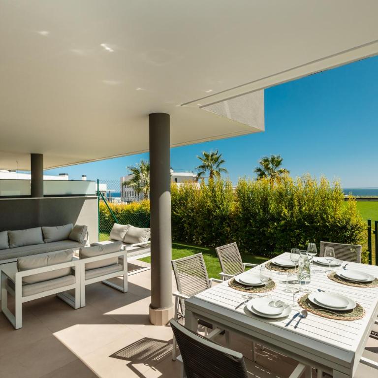Luxurious 2 bedroom apartment close to the beach in Estepona - Apartamento de 2 dormitorios - 10