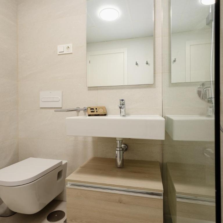 Luxurious 2 bedroom apartment close to the beach in Estepona - Apartamento de 2 dormitorios - 29