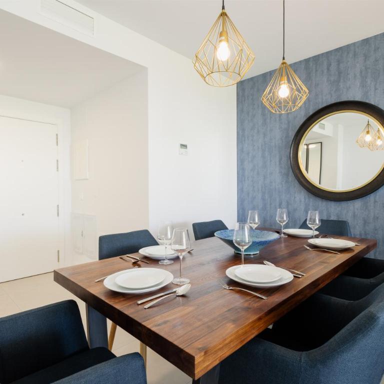 Luxurious 2 bedroom apartment close to the beach in Estepona - Apartamento de 2 dormitorios - 3