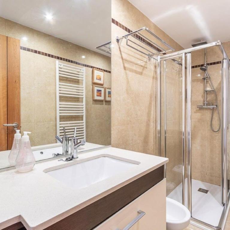 tuGuest Castañeda Apartment - Two-Bedroom Apartment - 11