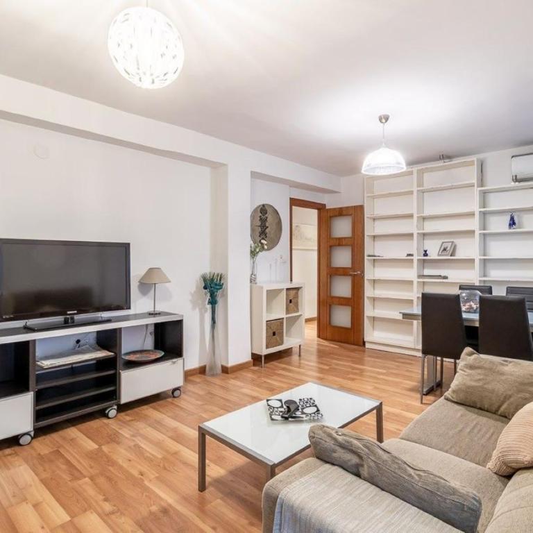 tuGuest Castañeda Apartment - Two-Bedroom Apartment - 1