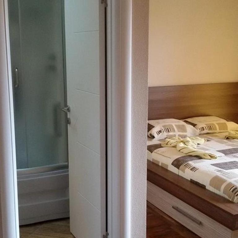 Garni Hotel Kaća - Standard Double Room - 1