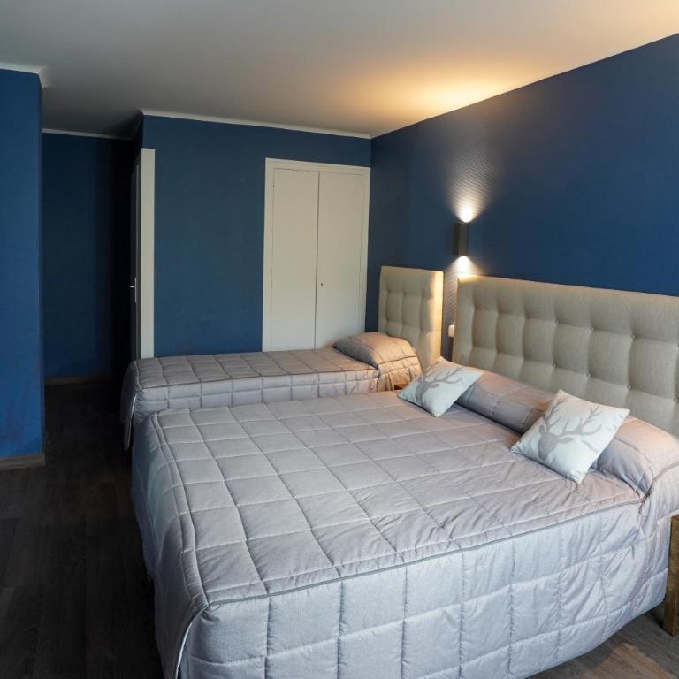 Auberge Le Semnoz - Chambre Triple avec Salle de Bains Privative - 1
