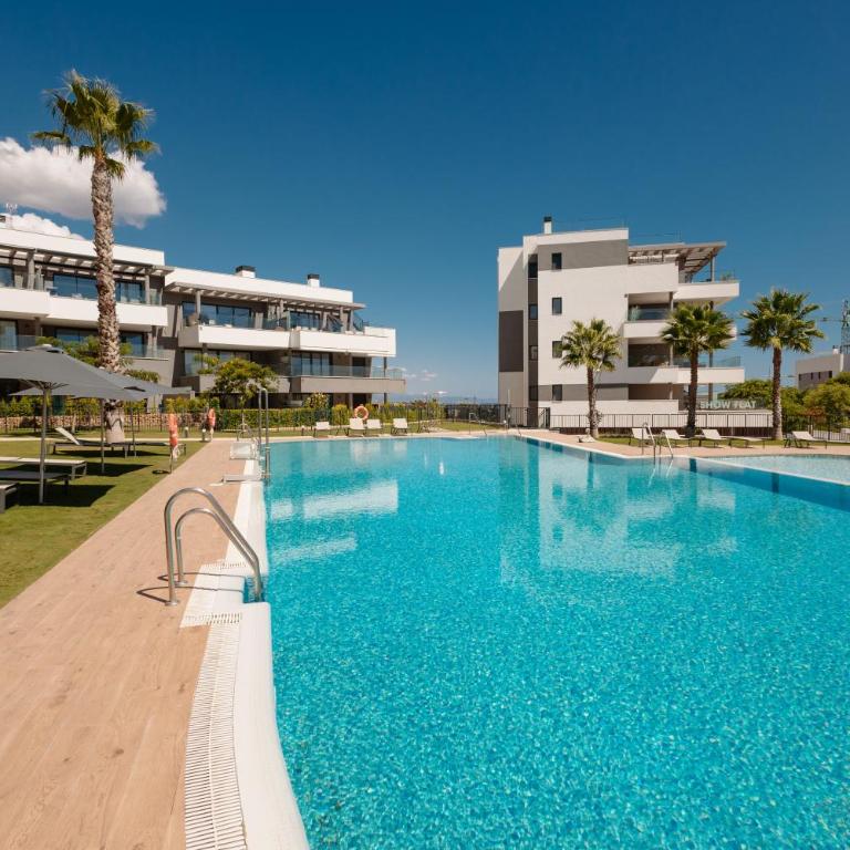 Luxurious 2 bedroom apartment close to the beach in Estepona - Apartamento de 2 dormitorios - 41