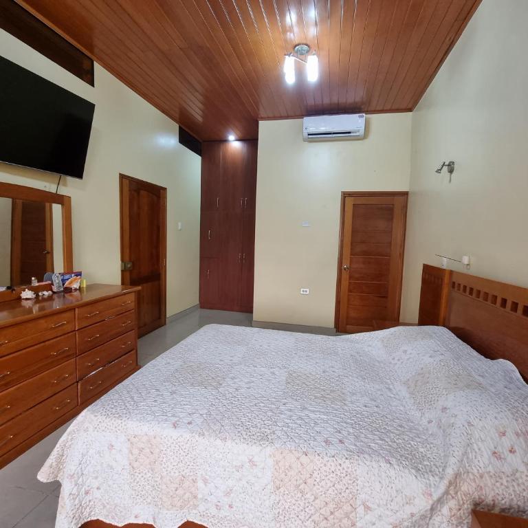 Martina House - Three-Bedroom House - 9