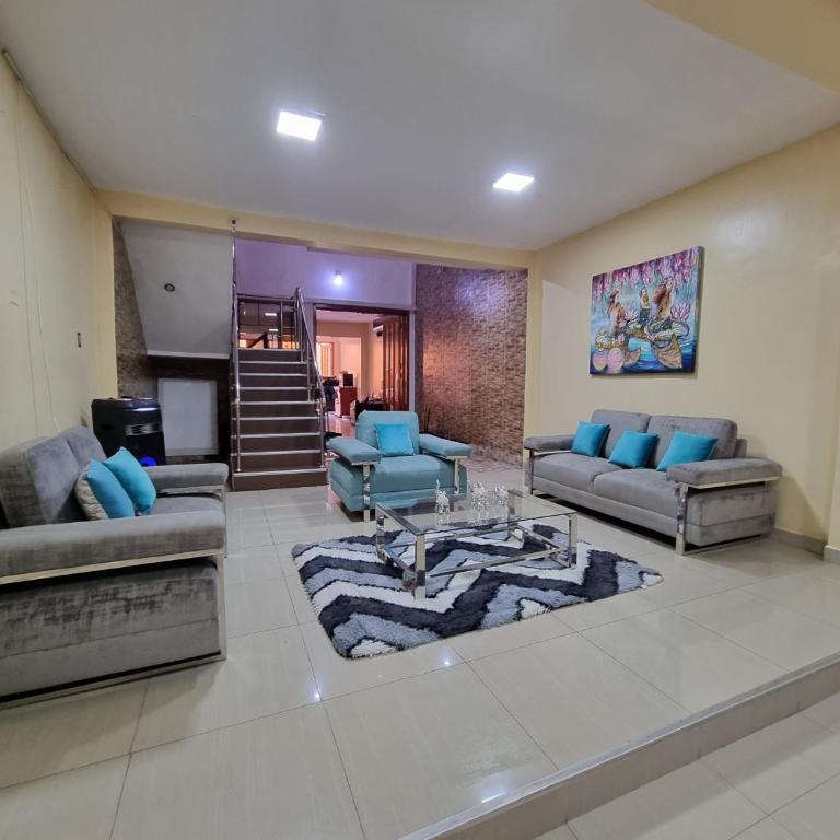 Martina House - Three-Bedroom House - 2
