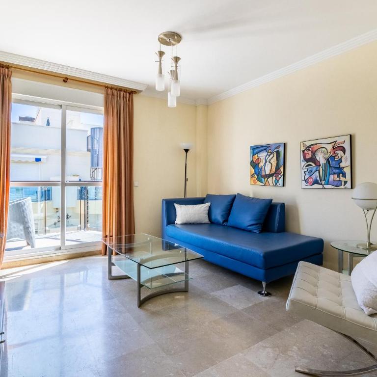 Cozy 2-Bedroom Beachfront Retreat in Estepona - Apartamento de 2 dormitorios - 6