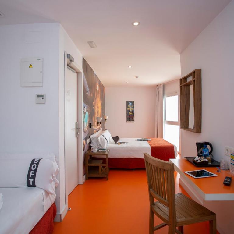 Casual del Mar Málaga by Casual Hoteles - Habitación Triple Interior Económica - 2