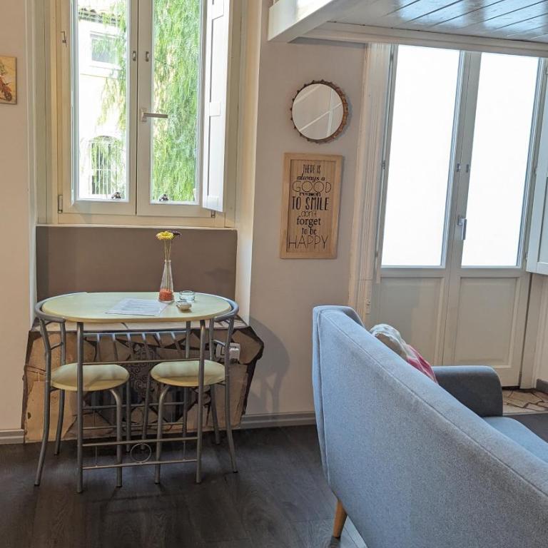 Frida Guest House - Studio with Balcony - 16