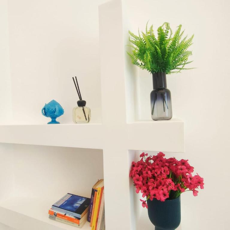 Andrea's 12 - One-Bedroom Apartment - 10
