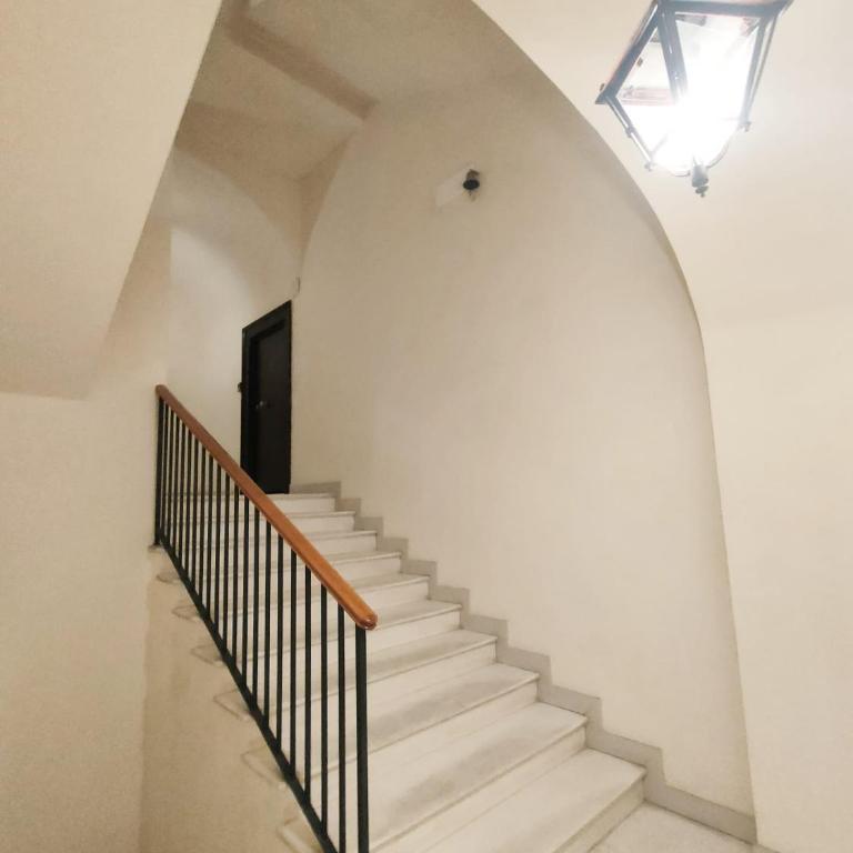 Andrea's 12 - One-Bedroom Apartment - 2