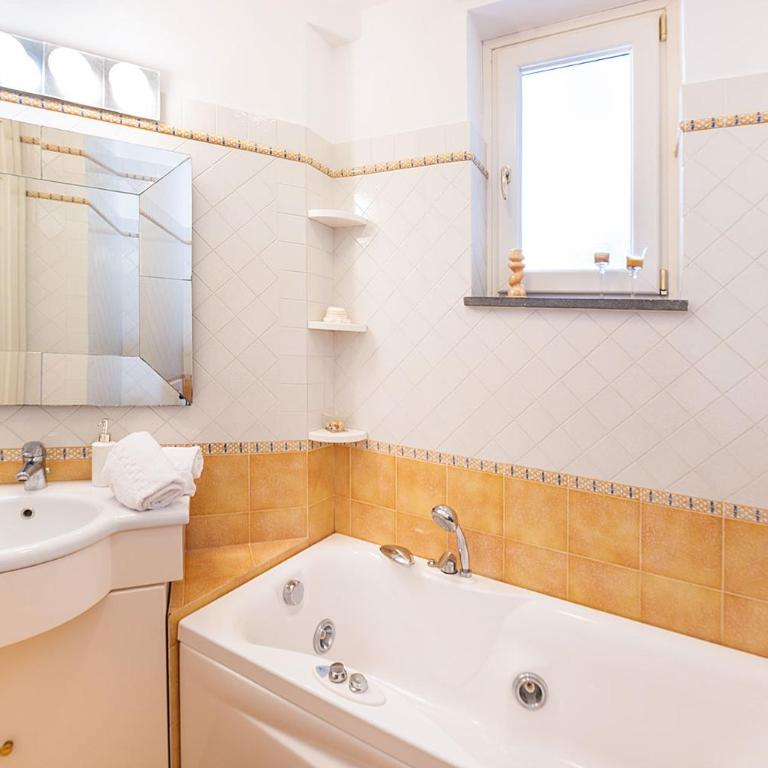 Villa Pietraluna - Villa con Vista Mare - 31