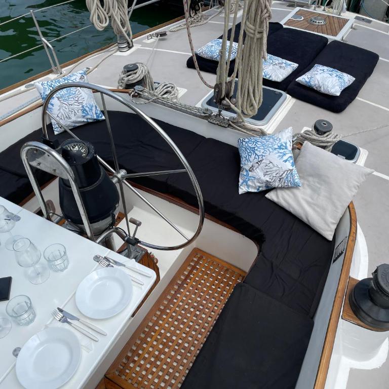 SailBoat B&B on Board - Camera Matrimoniale con Bagno Privato - 11