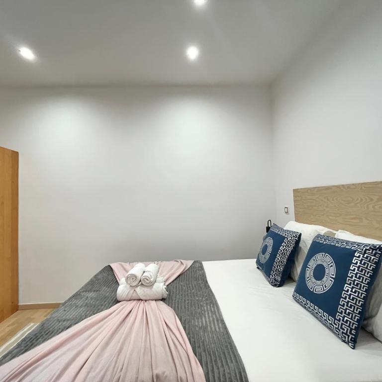 Centro Embajadores Ave - One-Bedroom Apartment - 17