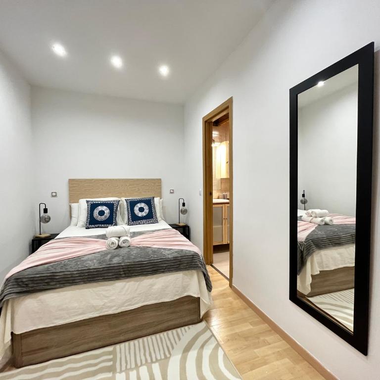 Centro Embajadores Ave - One-Bedroom Apartment - 19