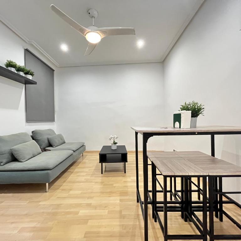 Centro Embajadores Ave - One-Bedroom Apartment - 27